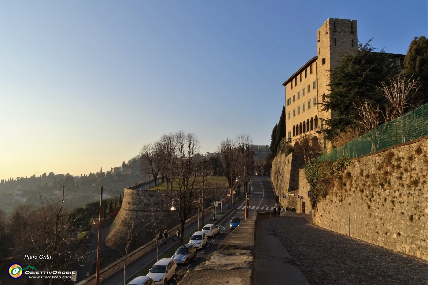 87 Discesa sul Viale delle Mura.JPG